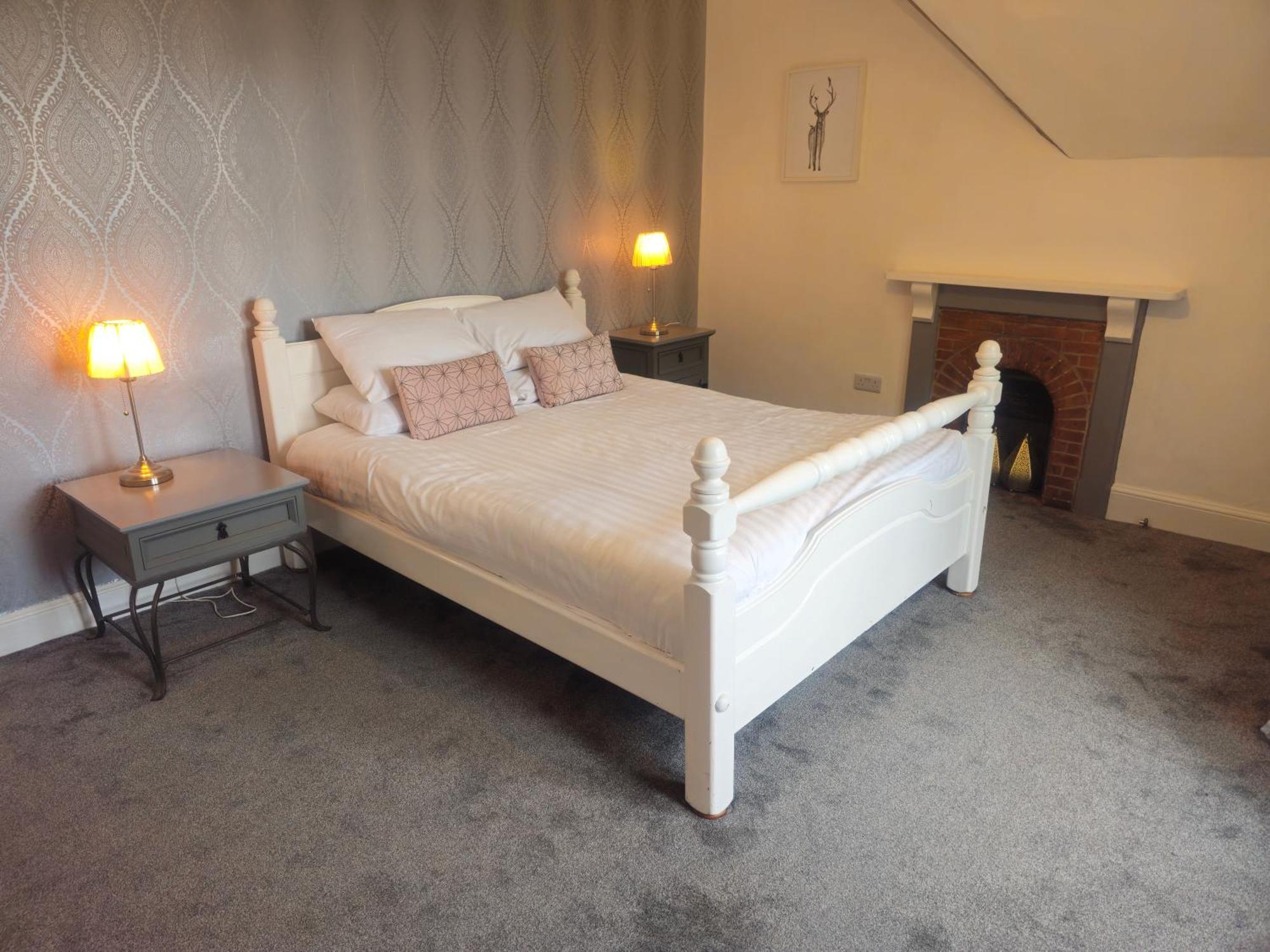 Exquisite 10 Bed Villa Hot Tub And Games Room Μπάρνστεϊπλ Εξωτερικό φωτογραφία