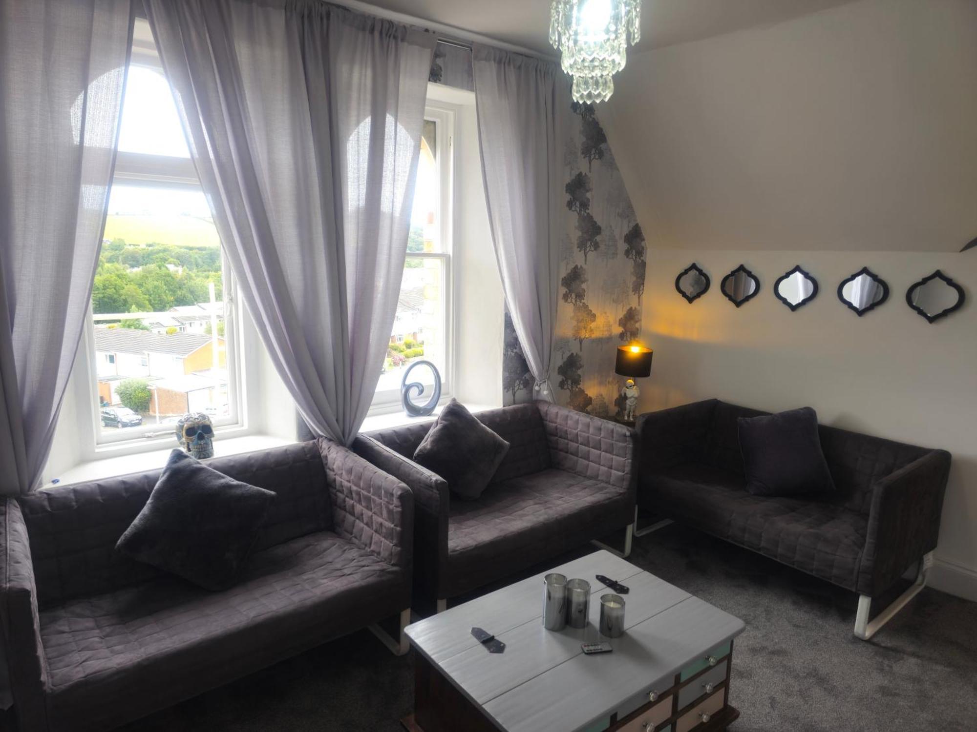 Exquisite 10 Bed Villa Hot Tub And Games Room Μπάρνστεϊπλ Εξωτερικό φωτογραφία