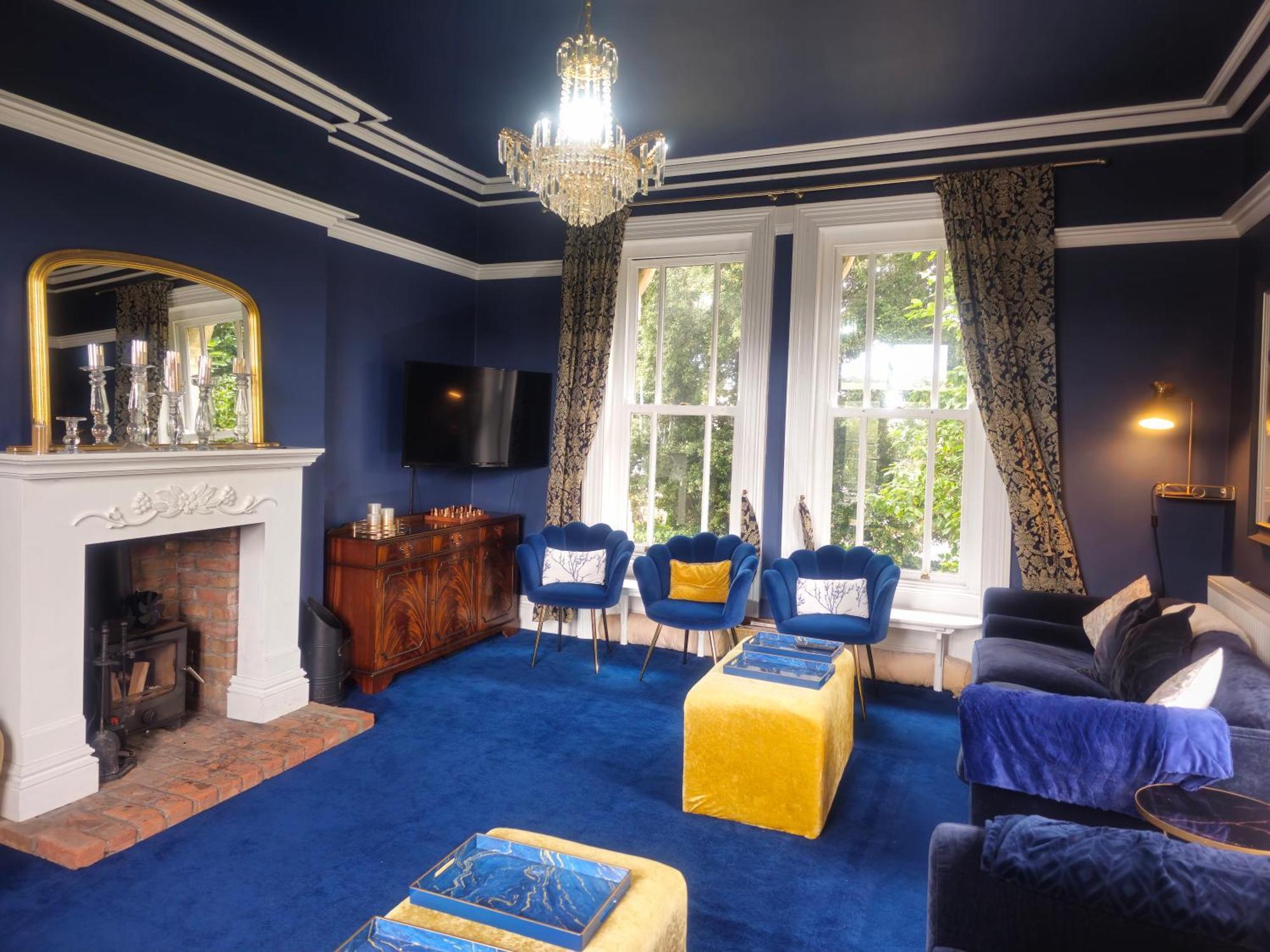 Exquisite 10 Bed Villa Hot Tub And Games Room Μπάρνστεϊπλ Εξωτερικό φωτογραφία