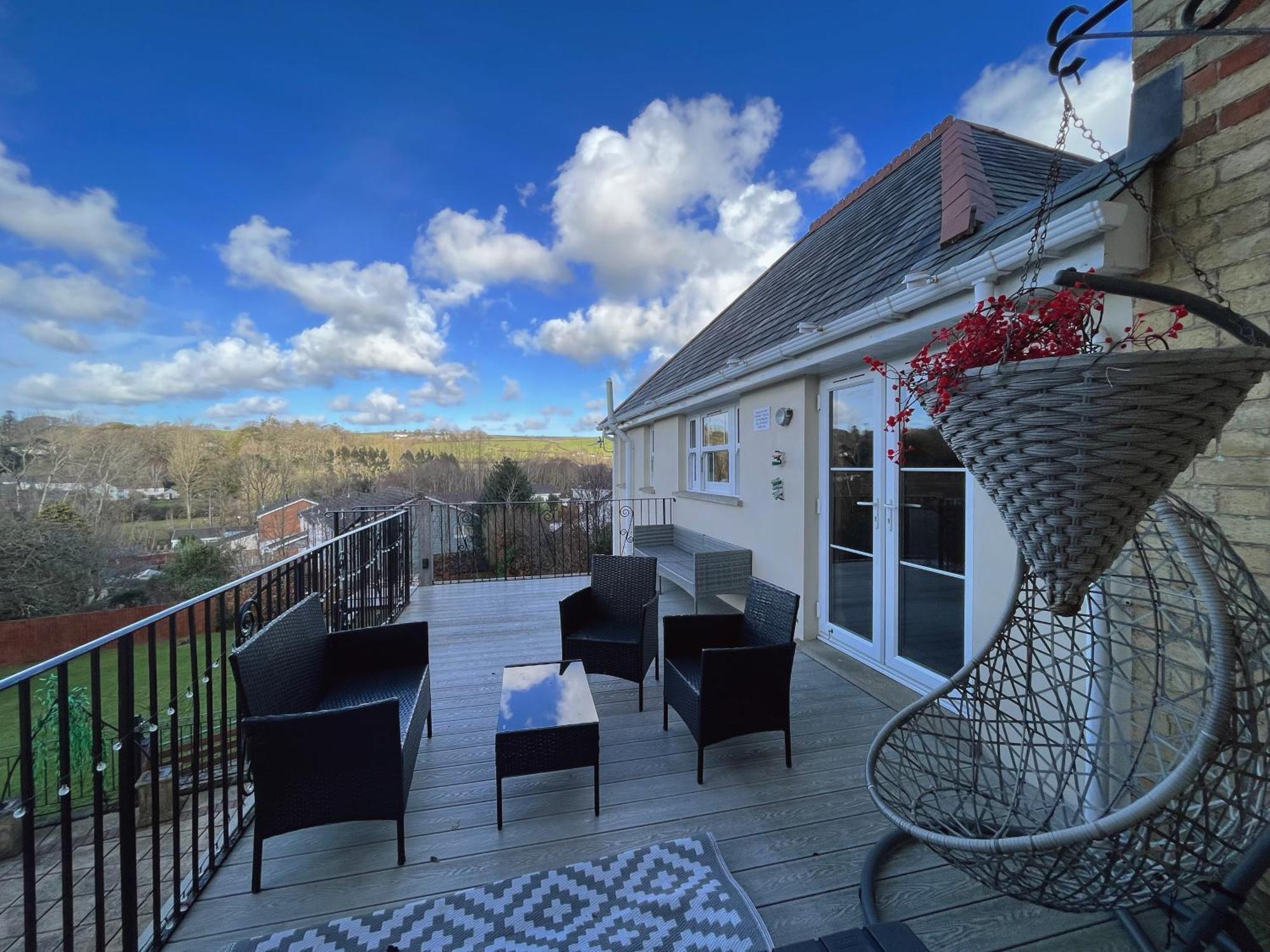 Exquisite 10 Bed Villa Hot Tub And Games Room Μπάρνστεϊπλ Εξωτερικό φωτογραφία